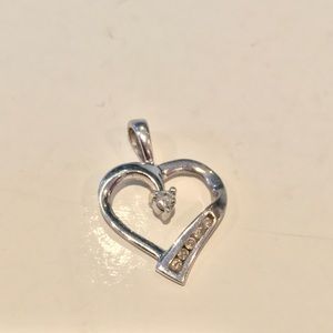 10k white gold and diamond heart necklace charm